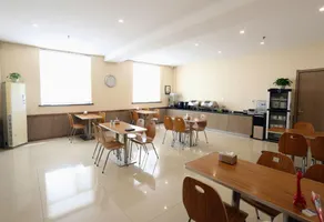 Eaka 365 Chain Hotel (Chengfeng Road Intersection, Zhonghua Street, Jinan New District) - Image 5