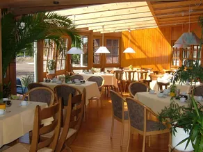 Schumacher's Landhaus - Bücherhotel - Image 2