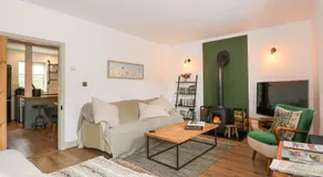 Joy's Cottage - Image 2