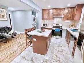 Renovated Rooms 10-min to Finch Subway Near Yonge St - Image 3