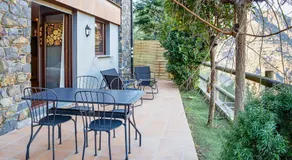 Vistas increíbles, chimenea y terraza con BBQ - Image 4