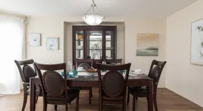 Elegant 6 Bedroom House Near U of Manitoba - Image 3