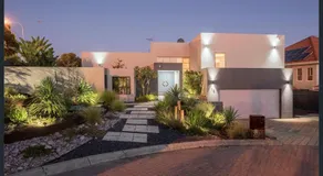 The Studio on Barberry with a Pool - Image 4