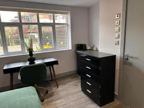 Quiet Double Room | Ideal for Long Stays | Harrow - Image 5