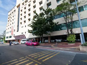Hip Hotel Bangkok - Image 3