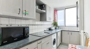 1BR Flat view on Eiffel Tower and Sacré-Coeur - Image 4