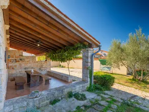 Holiday Home in Segotici with Private Pool - Image 4