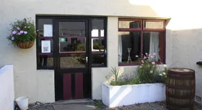 The Valley House - Image 4