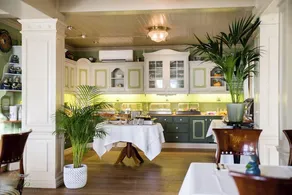 Walaker Hotel - Image 4