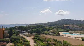 Ferienwohnung mit Garten, Pool und Terrasse | Meerblick | Neben dem Strand - Image 5
