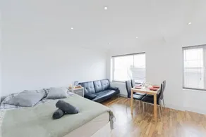 apartment 10c - Image 3