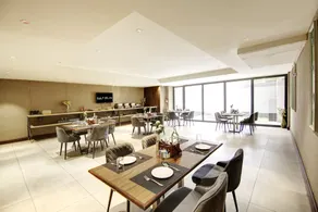 Saltstayz Premier - Cyber Hub - Image 3