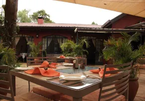 Le Rustique Hotel - Image 2