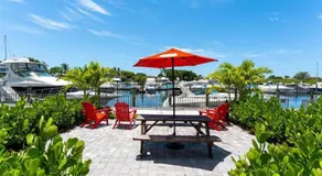Getaway At The Marina - Image 4