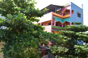 Rainbow Guest House - Image 5