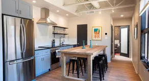 Luxury in the Heart of Historic Downtown Santa Fe 1050 Sq Ft - Image 2