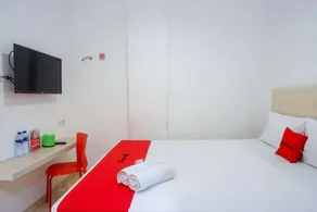 RedDoorz near Mall Ratu Indah 3 - Image 2