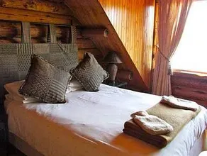 Stanford Lake lodge - Image 3