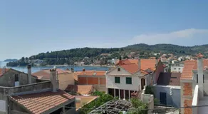 Alanis - Image 3
