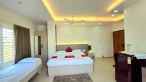 Hi-Fi Service Apartment - Image 4