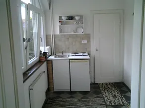 Gardenview privat townhouse APT- parking,wifi - Image 3