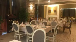 Family Hotel Garden - Image 5