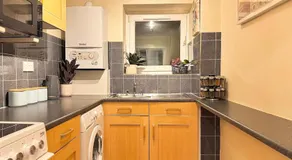 Hollybush House - Image 3