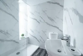 Dyke Apartment - Image 2