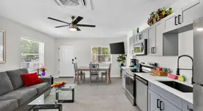 Park Shore Suites Unit 3 - Image 3