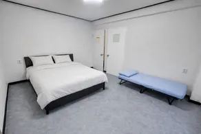 Clean, Very Large Accommodation Suitable for Large Groups - 50 pyeong, 4 Rooms - Image 5