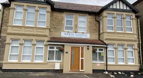 Abbie Lodge Guest House - Image 4