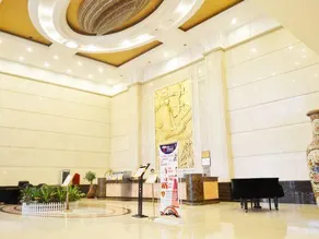 Sunshine Hotel - Image 4