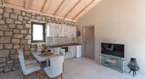 AGROTOPIA Guesthouses - Image 5
