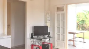 Maison accueillante à Anse-Bertrand avec jardin privé 70 m² - Image 2