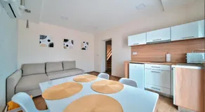 Kriszta Deluxe Vendégház - Image 2
