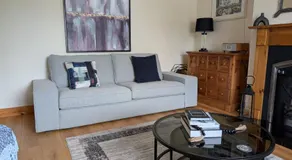 Hollybush House - Image 2
