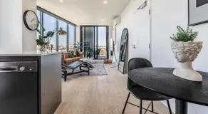 Hip Condo on Maribyrnong River Cityscape Views! - Image 4