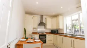 Ash House - Image 3