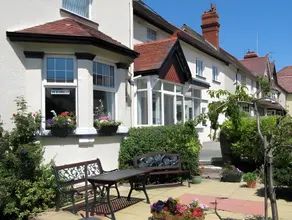 Brigstock House - Image 5