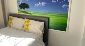 D D Studio Apartment - Image 1