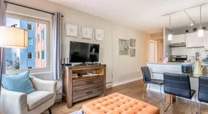 Eclectic Downtown & Cap Hill King bed & Kitchen - Image 2