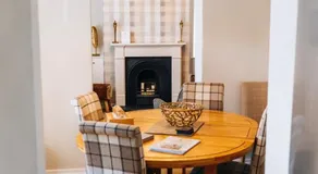 Menstrie Castle Stay - Image 3