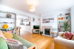 Perfect Booking Near Ramsgate Station And Beach - Image 2