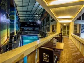 Crown Victoria Hotel Tulungagung - Image 4