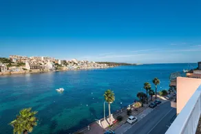 Blue Harbour, seafront apartment with terrace - Image 3