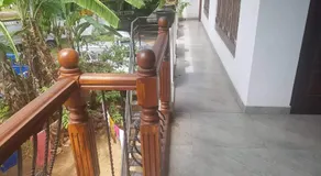 Dumi House - Image 2