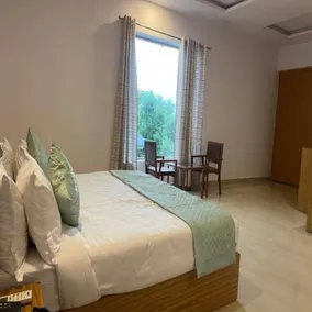 HOTEL MANSAROVAR - Image 2