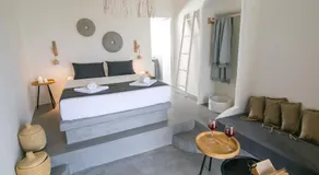 Santorini Villas - Image 2