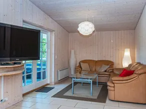 4 Bedroom Stunning Home In Glesborg - Image 2