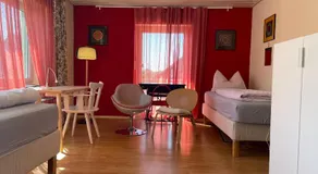 Apartment in Gelb, mit Balkon, Kamin, 50 Schritte zu Radweg, ideal for Long Stay, 4 Singles in Single Rooms - Image 5